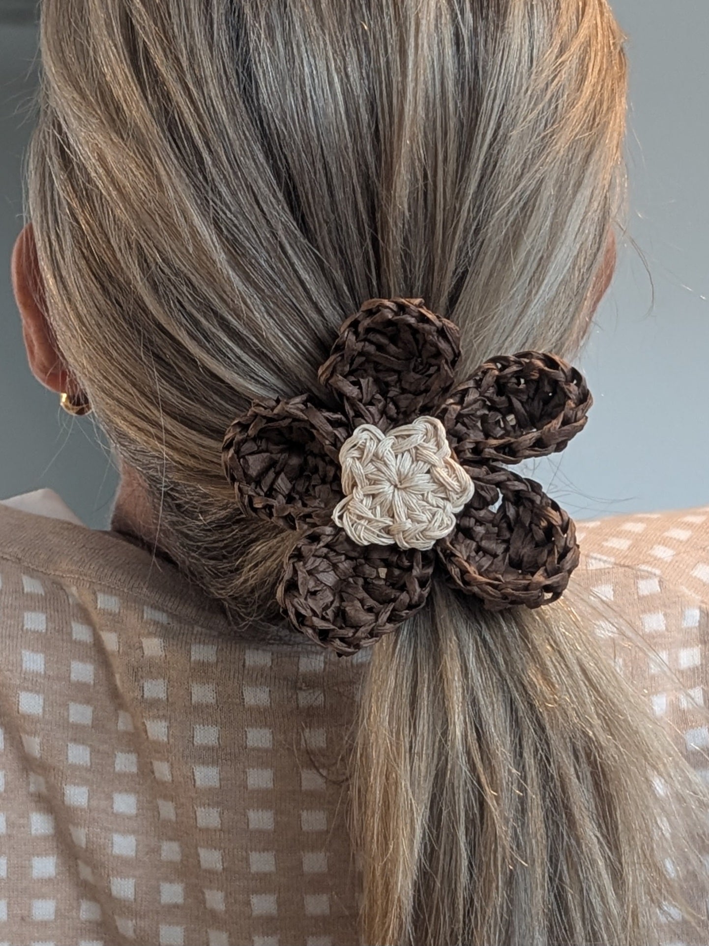 FLOWER HAIR TIE